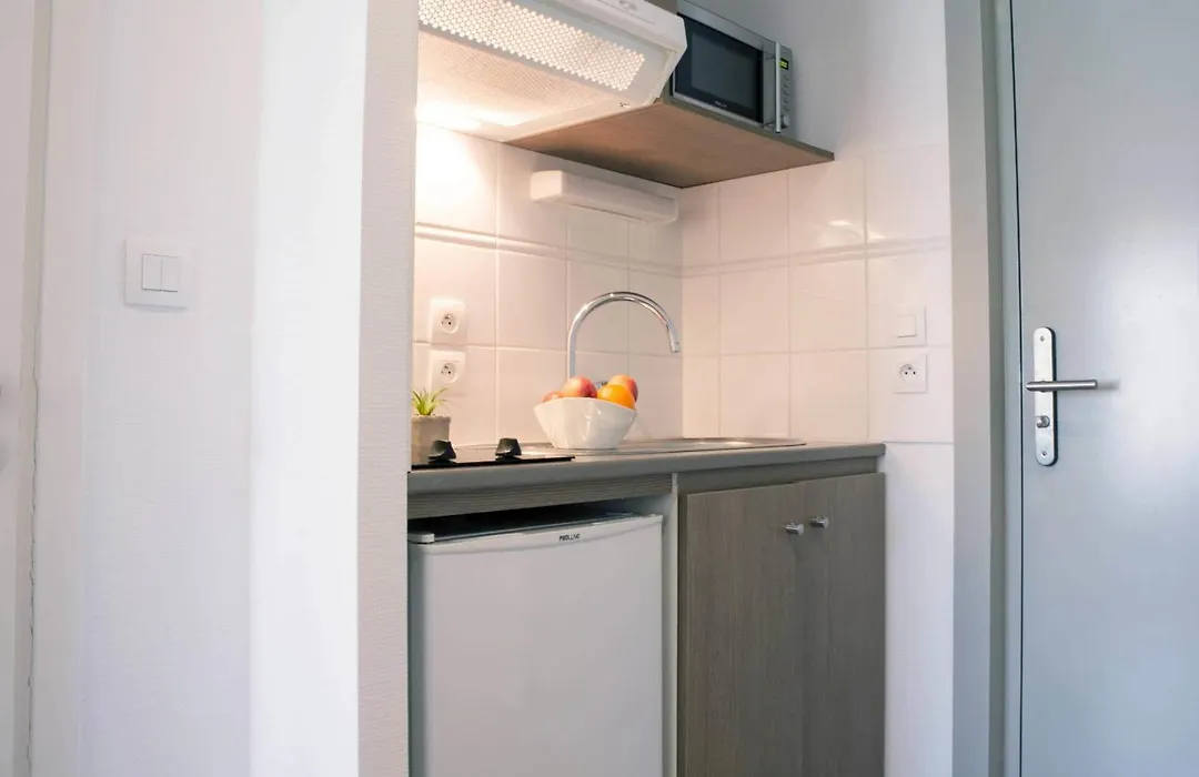 Comfort Aparthotel Cannes Mandelieu-1